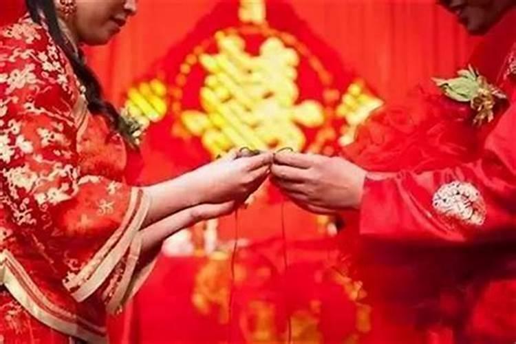 母亲为堕胎婴灵超度,供奉地藏菩萨,母亲名字刻在菩萨底座下面,会损福报...
