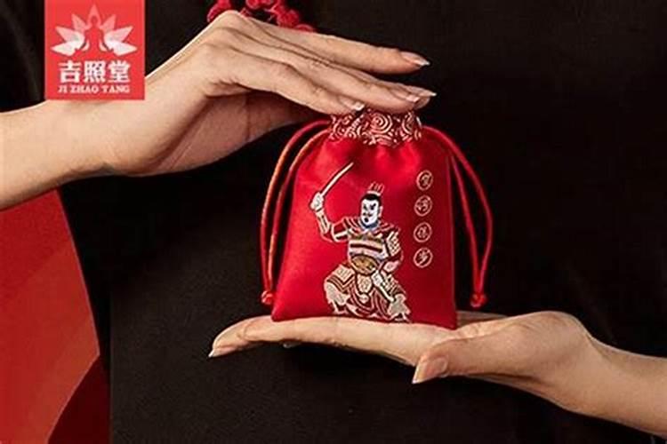 犯太岁带什么水晶转运 虎眼石聚财转运？