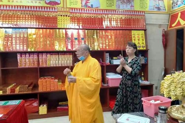 跪求会看香的高人指点一下,谢谢了……