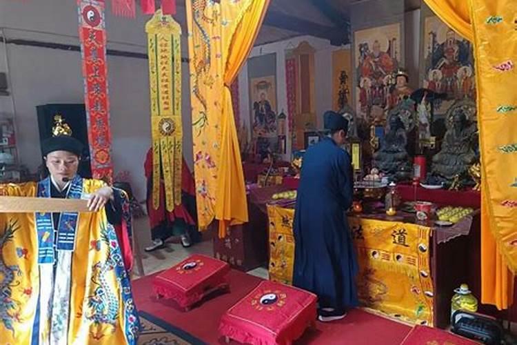 常听人们说太岁,但一直不知道太岁是什么,具体什么样子