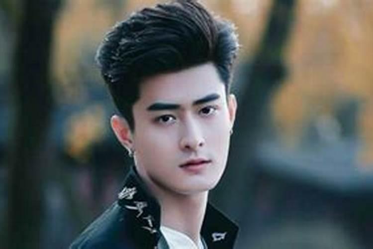 72年的鼠女2025年运势和财运怎么样