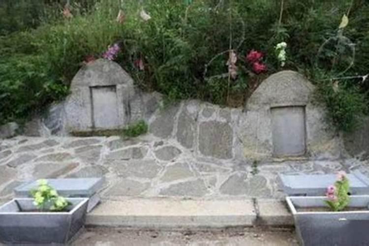 梦见坟头什么意思