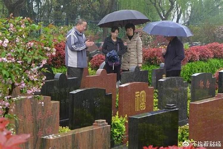 清明节能在寺庙里给亡人烧纸吗？