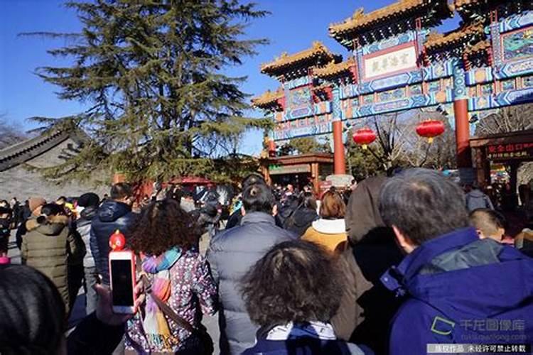 正月初五去哪里拜财神