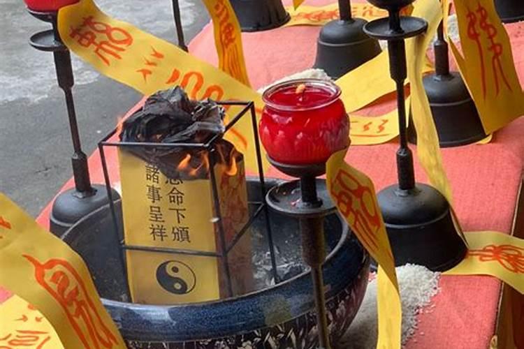犯太岁是不是不由人