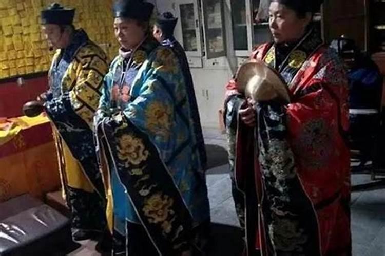 2025年属蛇女运势