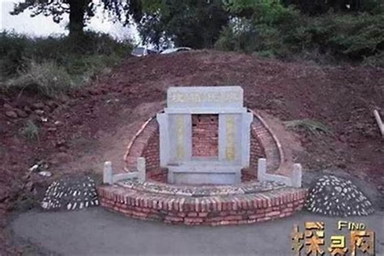 梦见山上好多坟的预兆