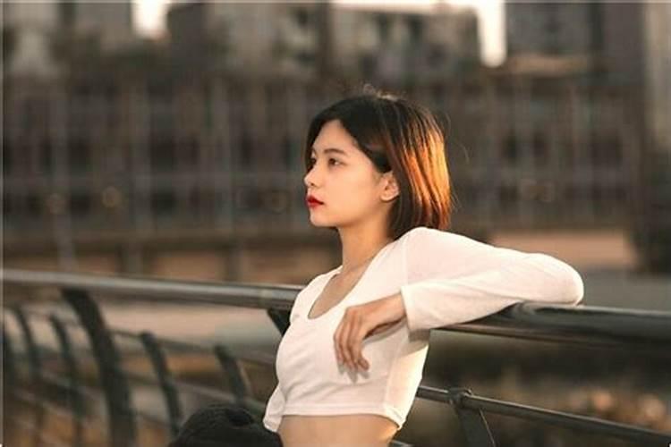 梦见与前女友及她朋友一起吃饭的预兆