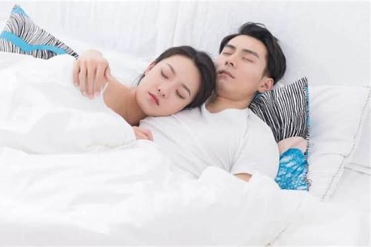已经订过亲了,能和男友同居吗？