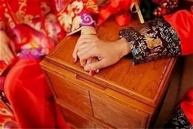 算命里面什么界定离过婚？