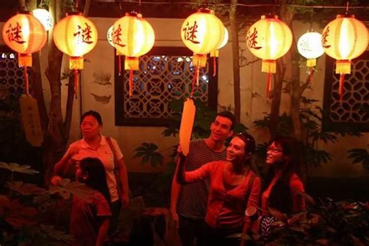 中秋节为何有“拜月”的习俗？中秋节的来历典故!
