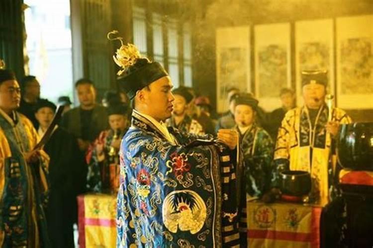 花钱在道观做法事属于搞封建迷信吗违法吗