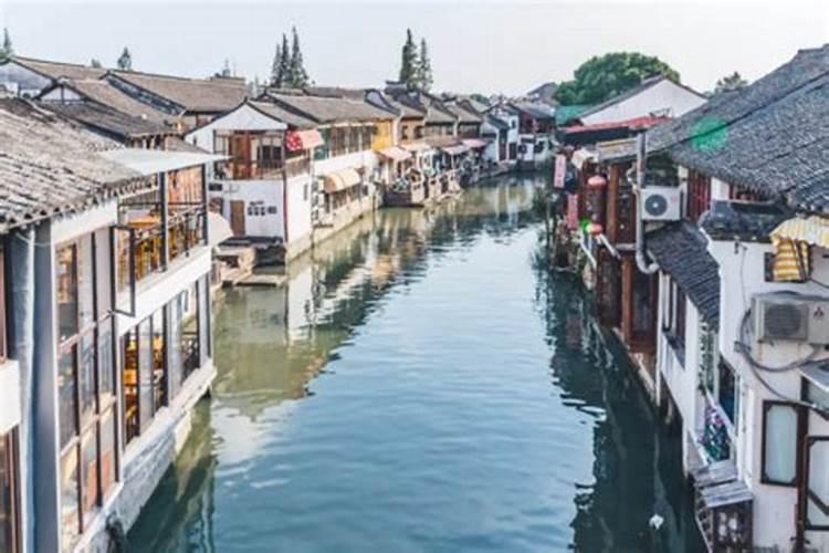 上海的民俗民风有哪些？比较重视的传统有哪些？