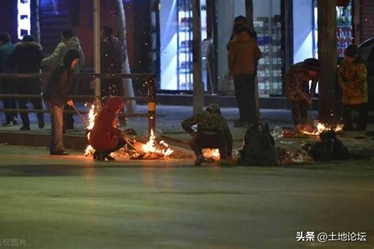 母亲为堕胎婴灵超度,供奉地藏菩萨,母亲名字刻在菩萨底座下面,会损福报...