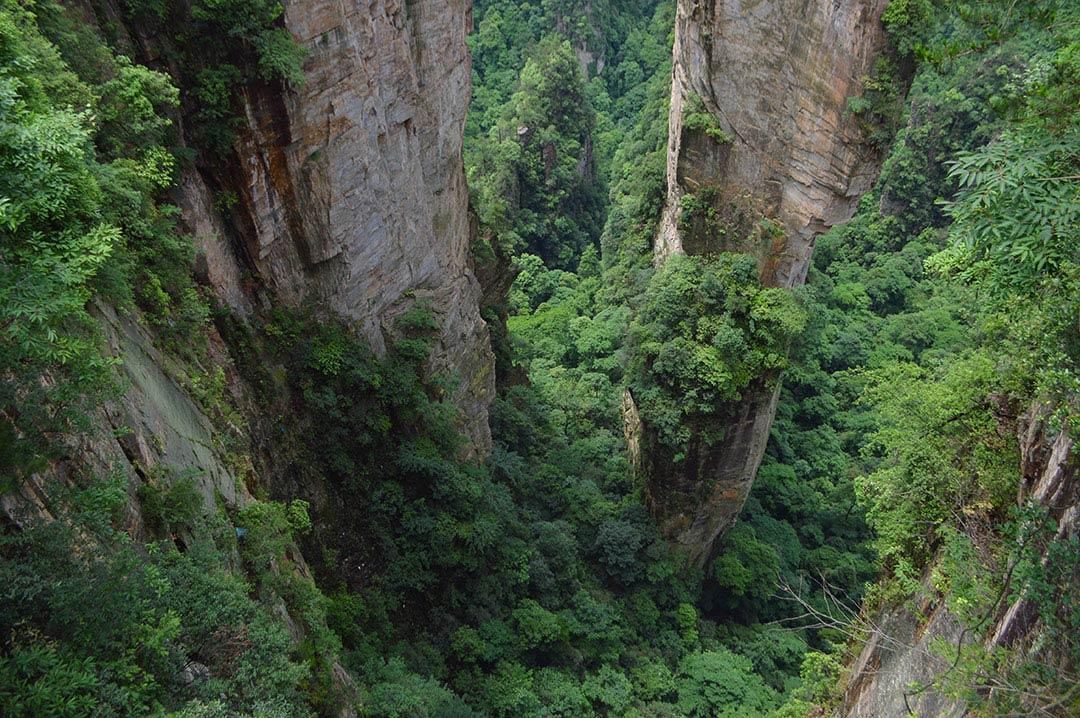 张家界脱贫攻坚旅游攻略：探索中国的美丽与繁荣