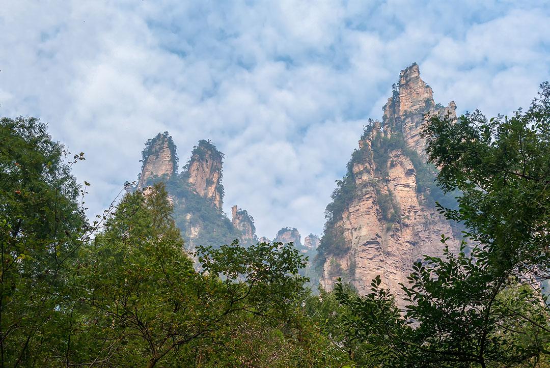 济南至张家界拼团旅游多少钱？