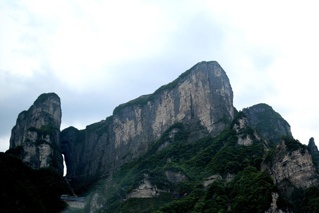 菏泽跟旅游团去张家界多少钱？