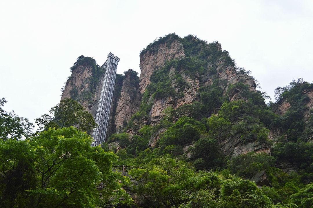 张家界五天四晚旅游攻略，找一位当地导游，避开所有套路看完秒懂