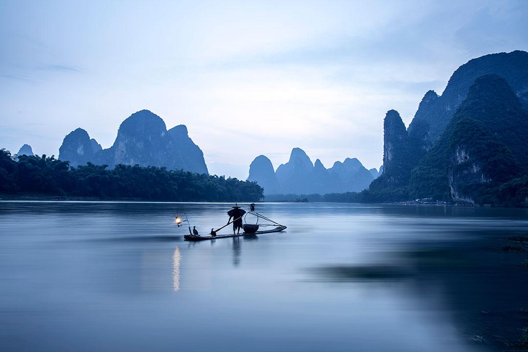 夜游桂林两江四湖，看山水美景，感受媲美威尼斯的环城水系